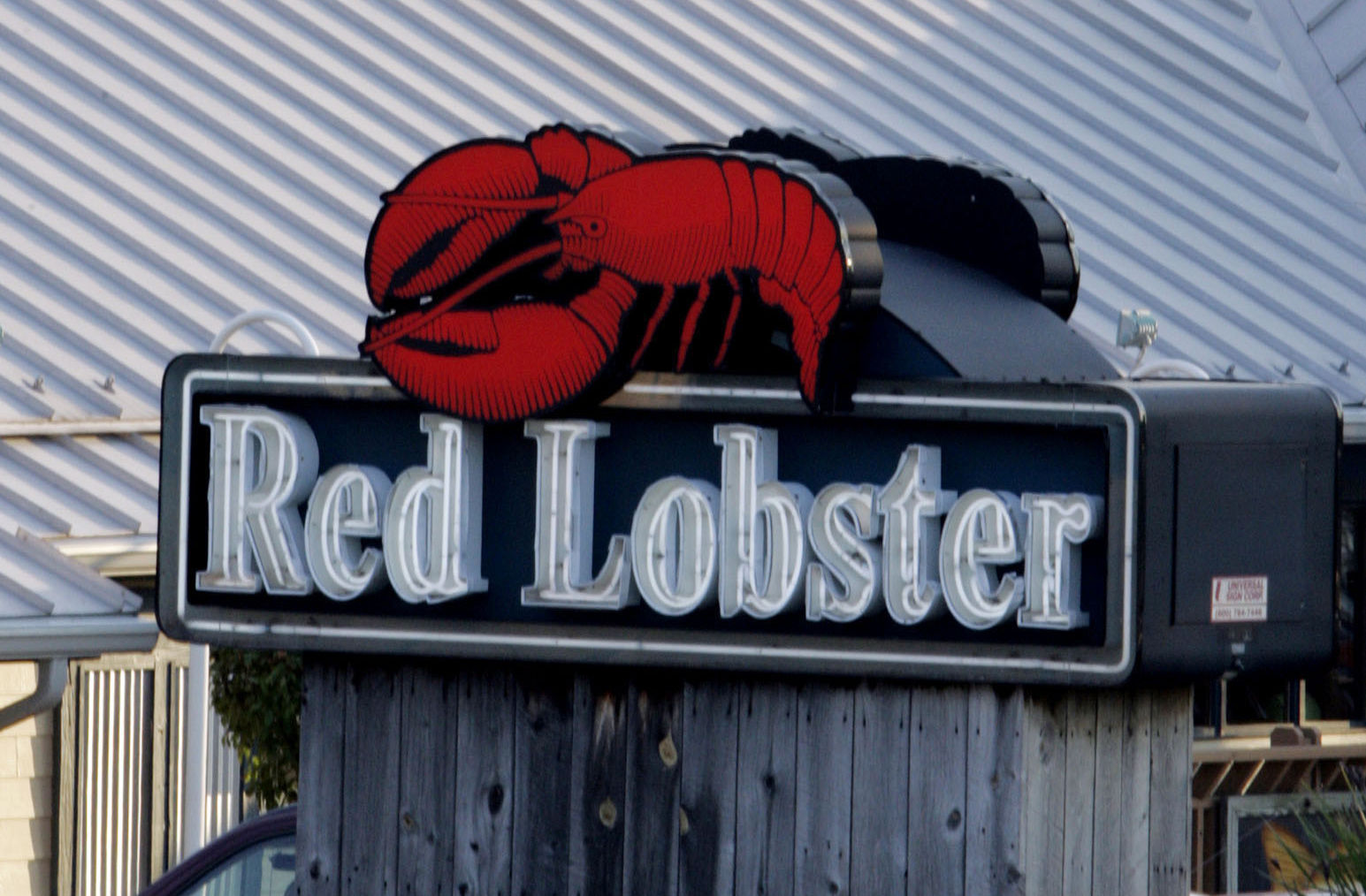 Red Lobster offers endless shrimp amid its recent woes