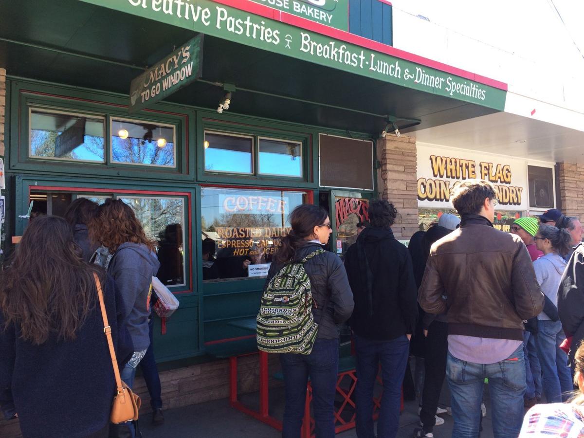 Sanders surprises Flagstaff coffee house patrons Tuesday