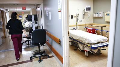 Covid-19 cases and deaths in the US will fall over the next four weeks, forecast predicts