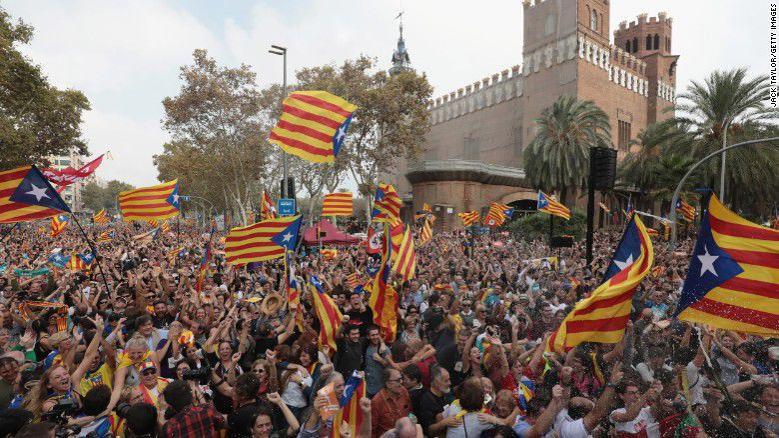 Catalan police chief sacked as Madrid takes steps to impose direct rule