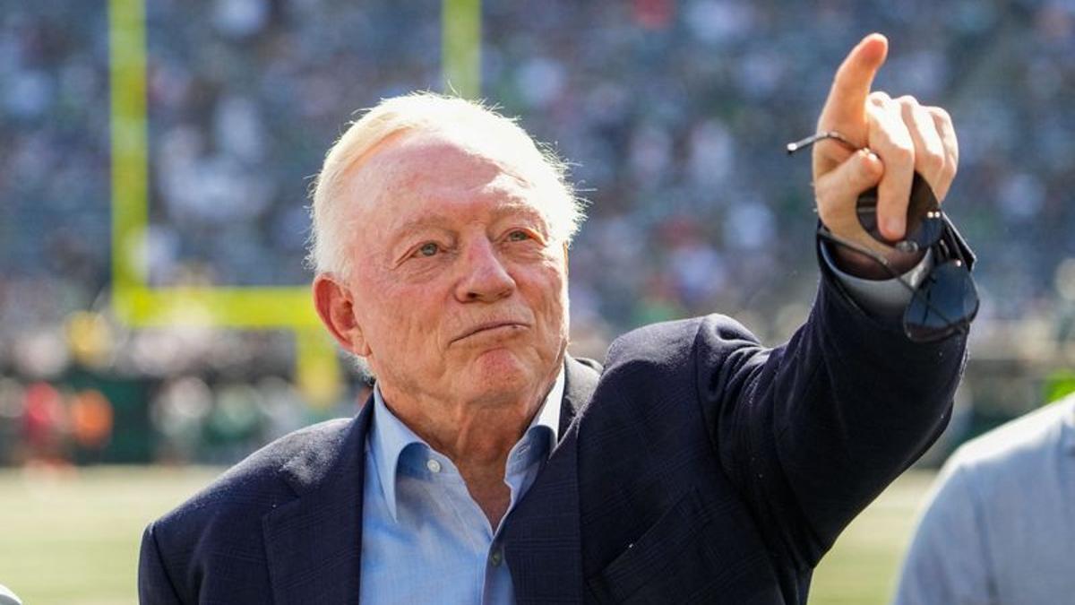 Trade rumors circulate, Jerry Jones admits Cowboys are in chase mode | | azdailysun.com