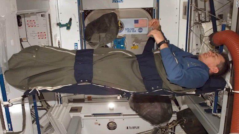 Astronauts struggle to sleep among the stars