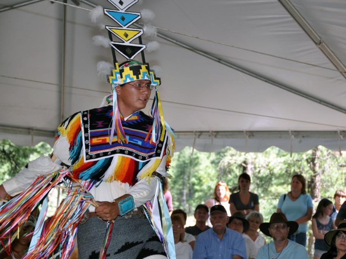 All Things Navajo At Navajo Festival Of Arts And Culture Entertainment Azdailysun Com All Things Navajo At Navajo Festival Of Arts And Culture Entertainment Azdailysun Com