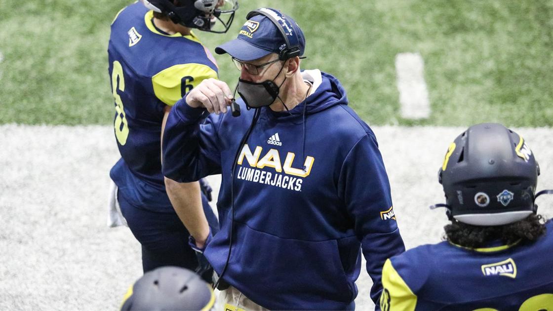 Youthful offensive line making strides under Connelly