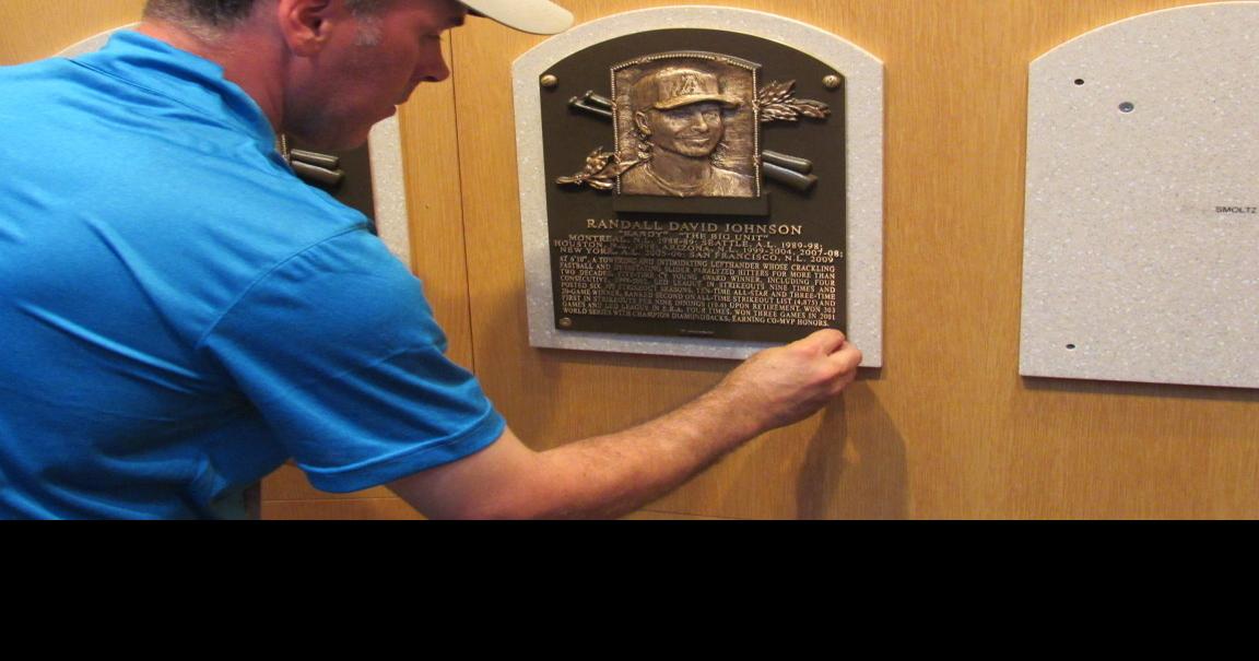 Randy Johnson to wear Diamondbacks cap on Hall of Fame plaque