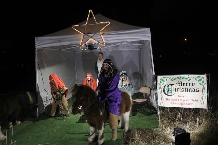 Gallery A Coconino Estates Christmas tradition lights up the holidays