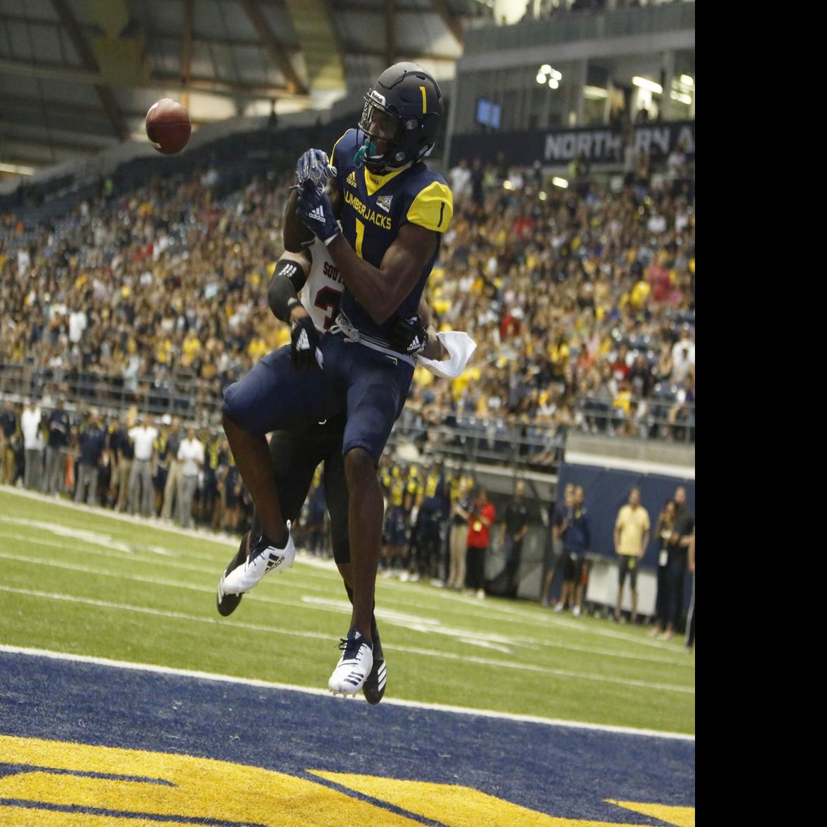 Northern Arizona Football Readying For Gritty Game In Greeley Local Azdailysun Com