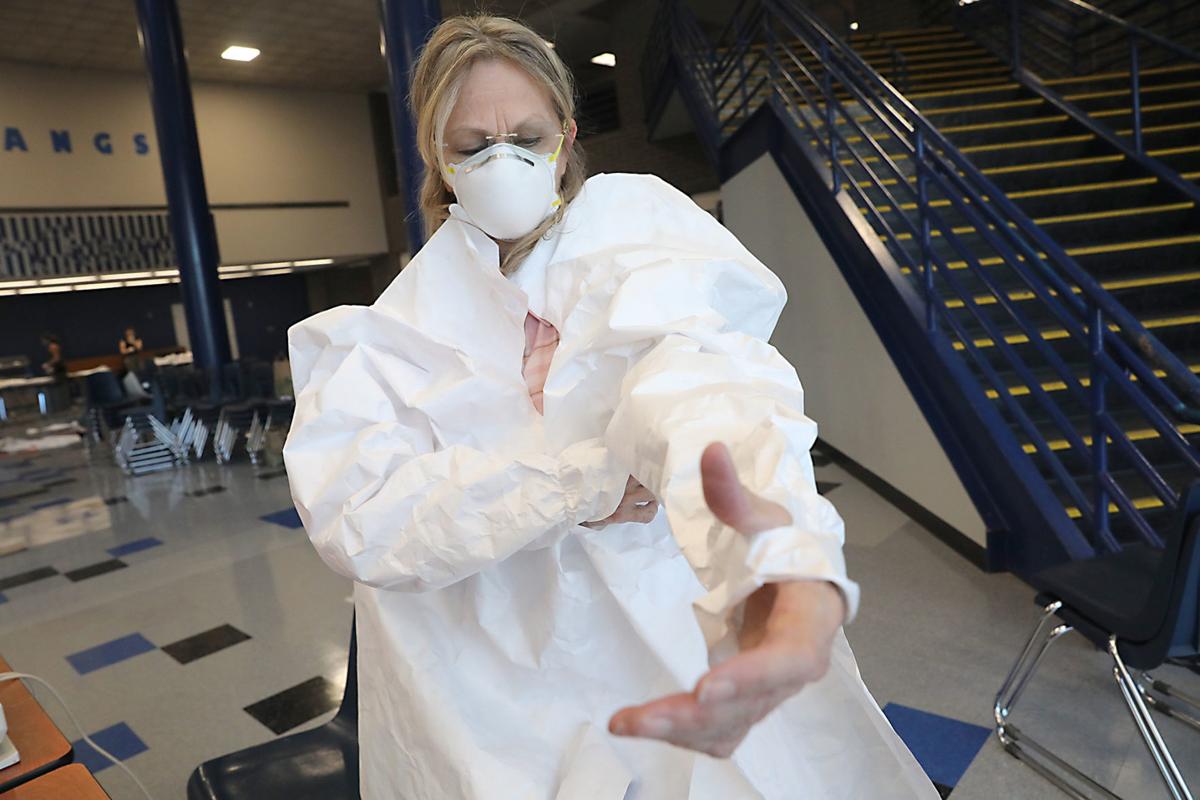 Wrapping Flagstaff Healthcare Workers In Love Local Azdailysun Com