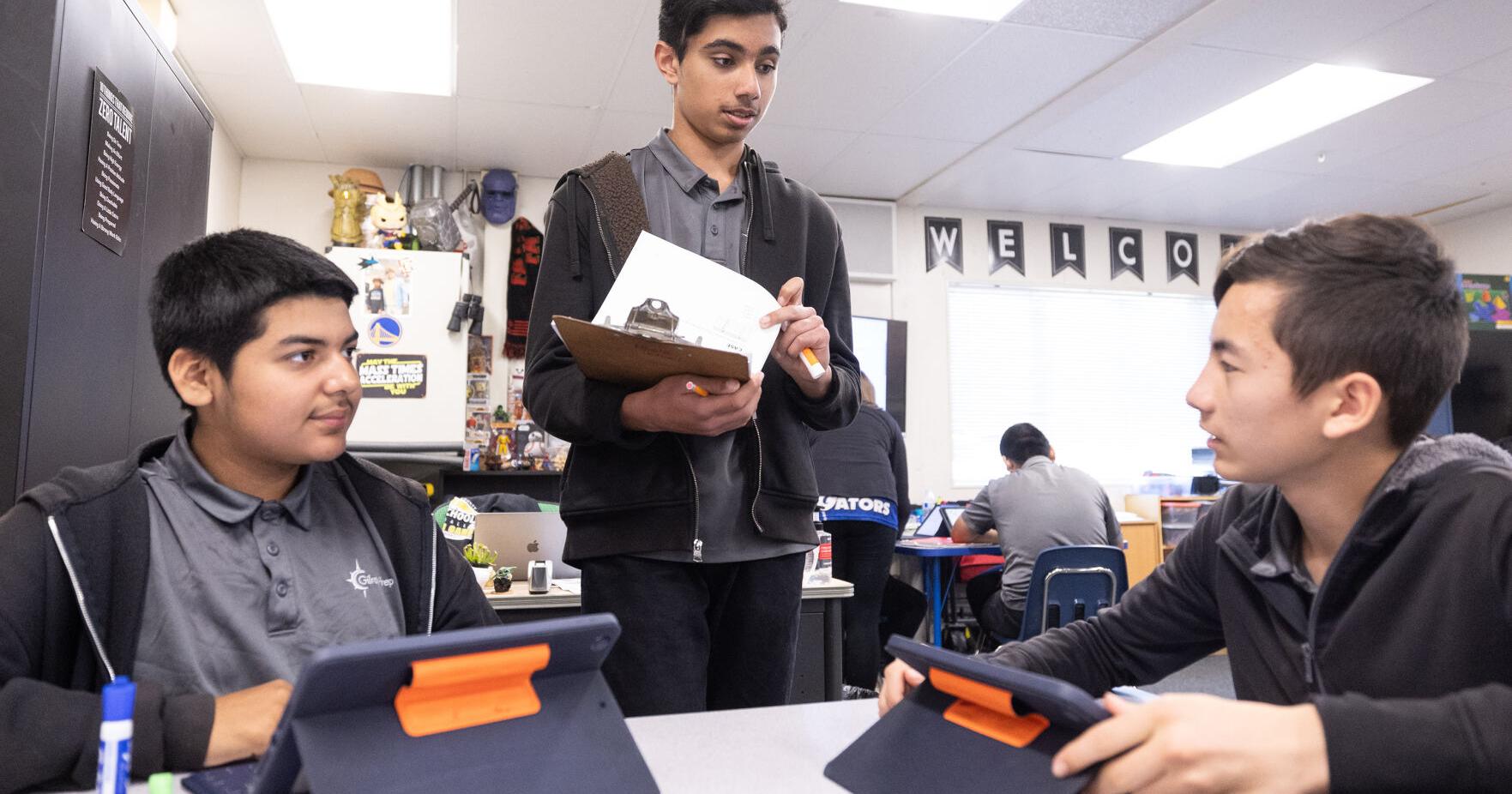 At this middle school, students teach each other. Is this new model the future of education? - Vimarsana News