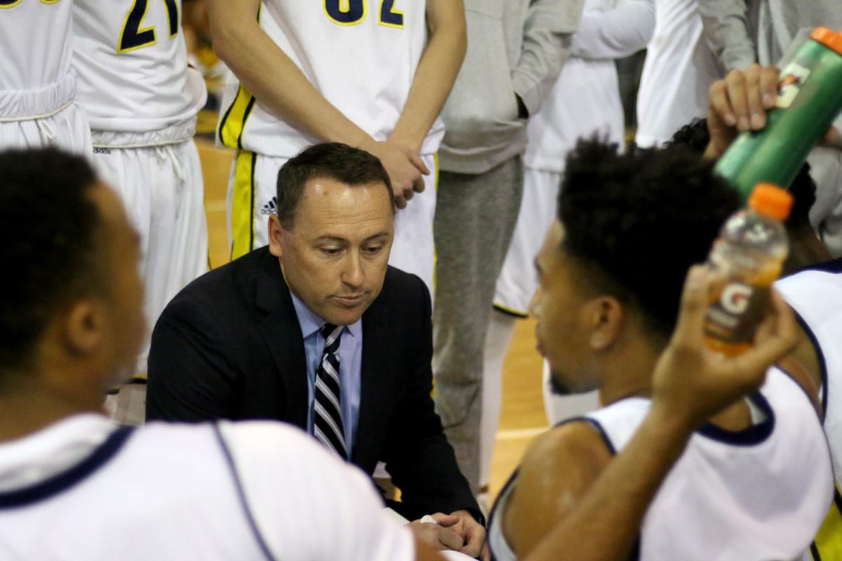 Burcar Bringing Local Ties And Confidence As Interim Nau Men S Basketball Coach Local Azdailysun Com