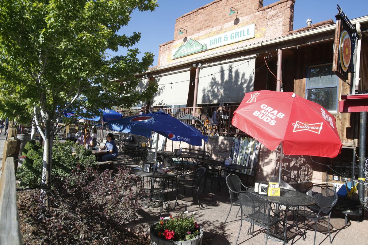 Patios of Flagstaff Local restaurants offer bevy of outdoor dining