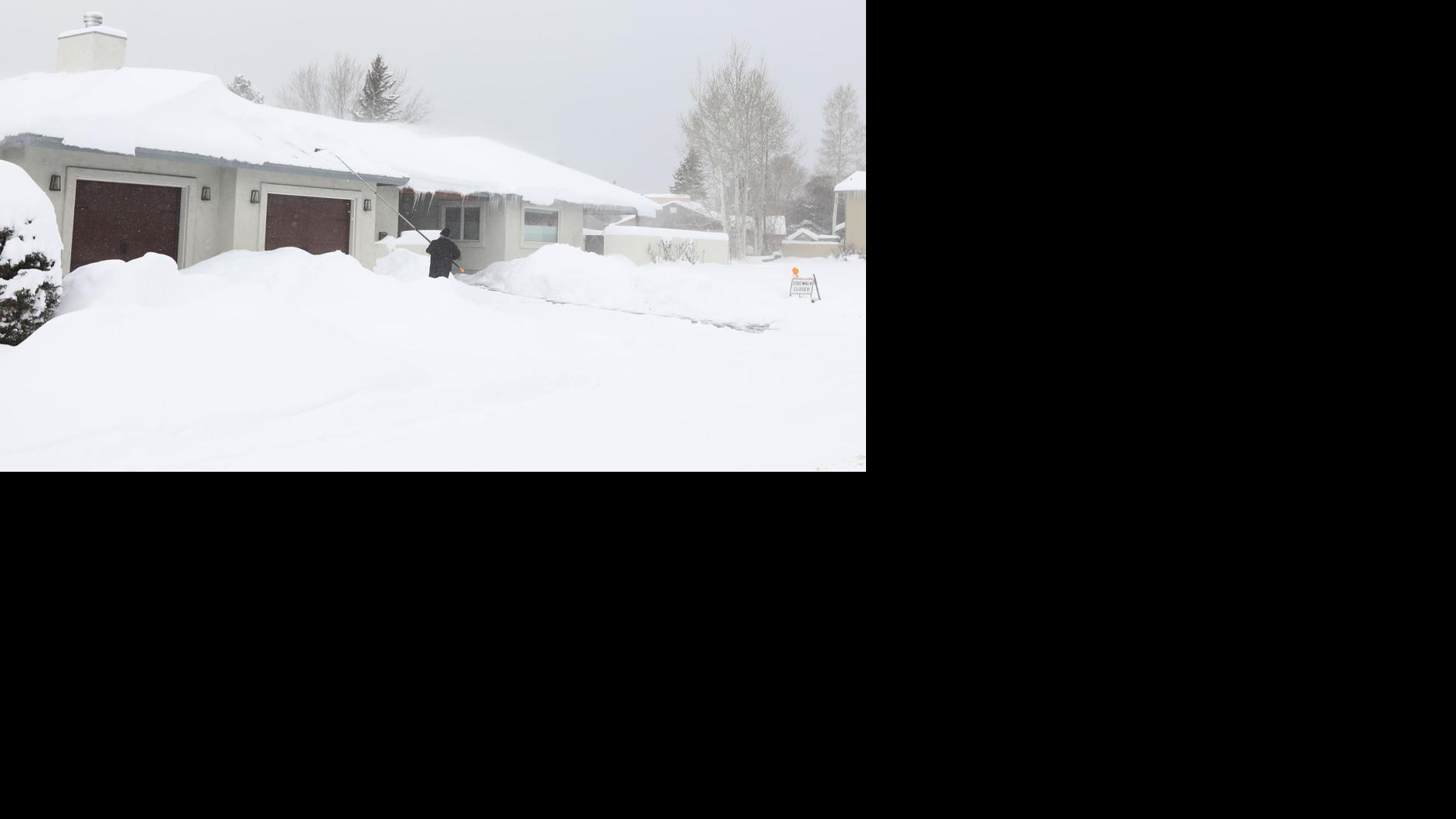 Snow continues to blanket Flagstaff