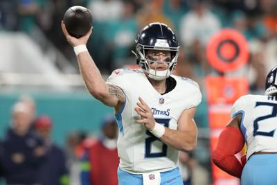 Titans Dolphins Football