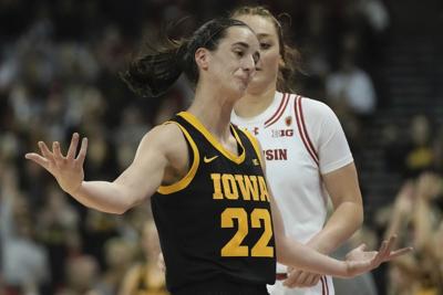 Iowa Wisconsin Basketball