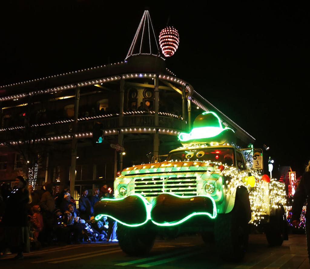 Photo Gallery Flagstaff Celebrates Christmas 2017 Local Azdailysun Com