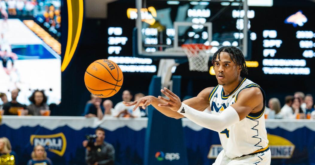 Oakland Fort scores career high in final home game of career