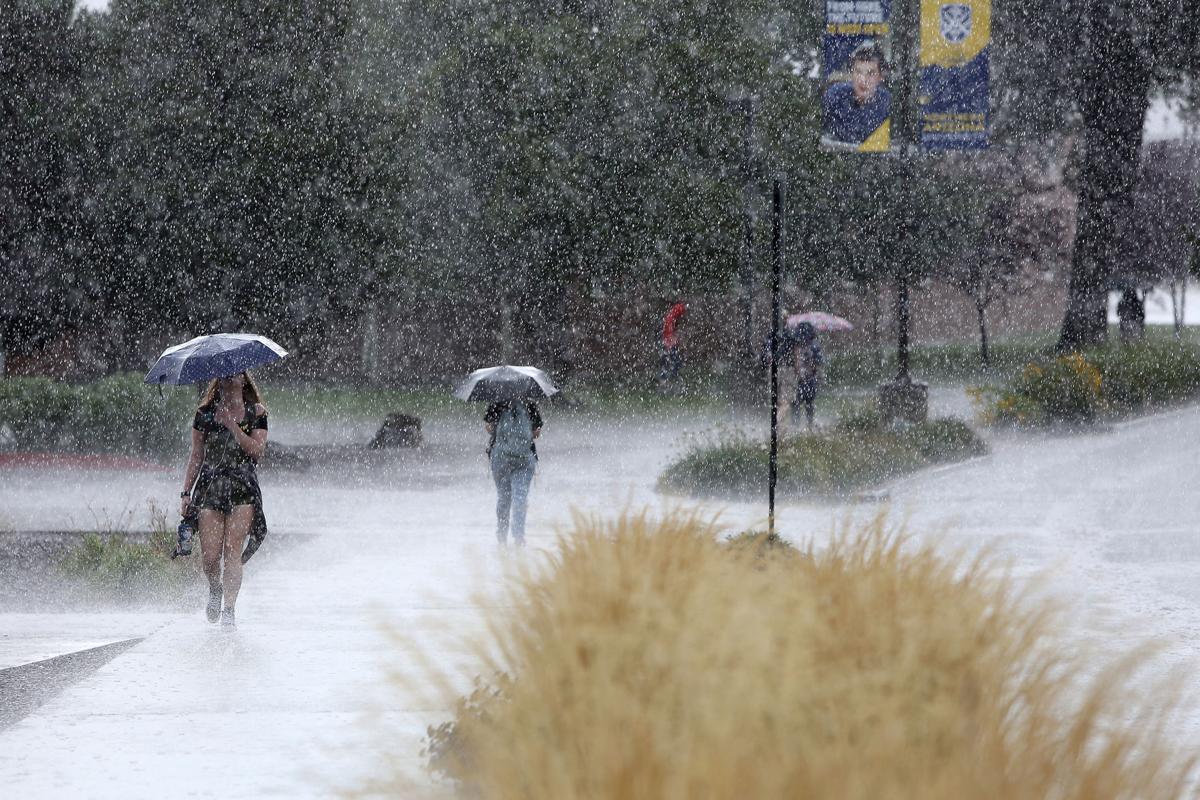 Rainy Day Test For Five New Big Buses Local Azdailysun Com