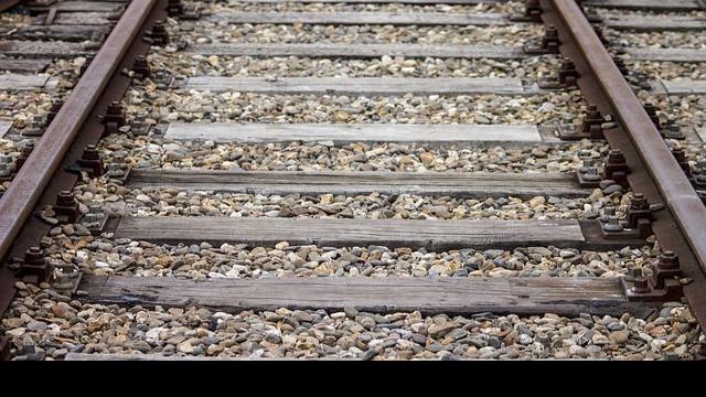 Man hit by train in downtown Flagstaff