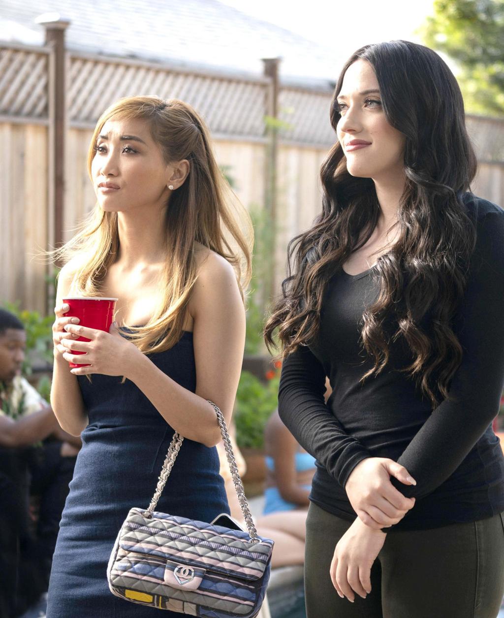 2 Broke Girls Made Kat Dennings Famous But She S Ready For Her Next Act Television Azdailysun Com With that said, the show wouldn't be the hit it is without breakout stars kat dennings and beth behrs.