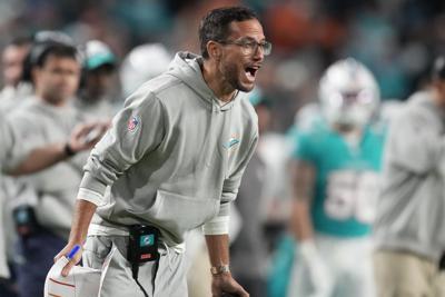 Titans Dolphins Football