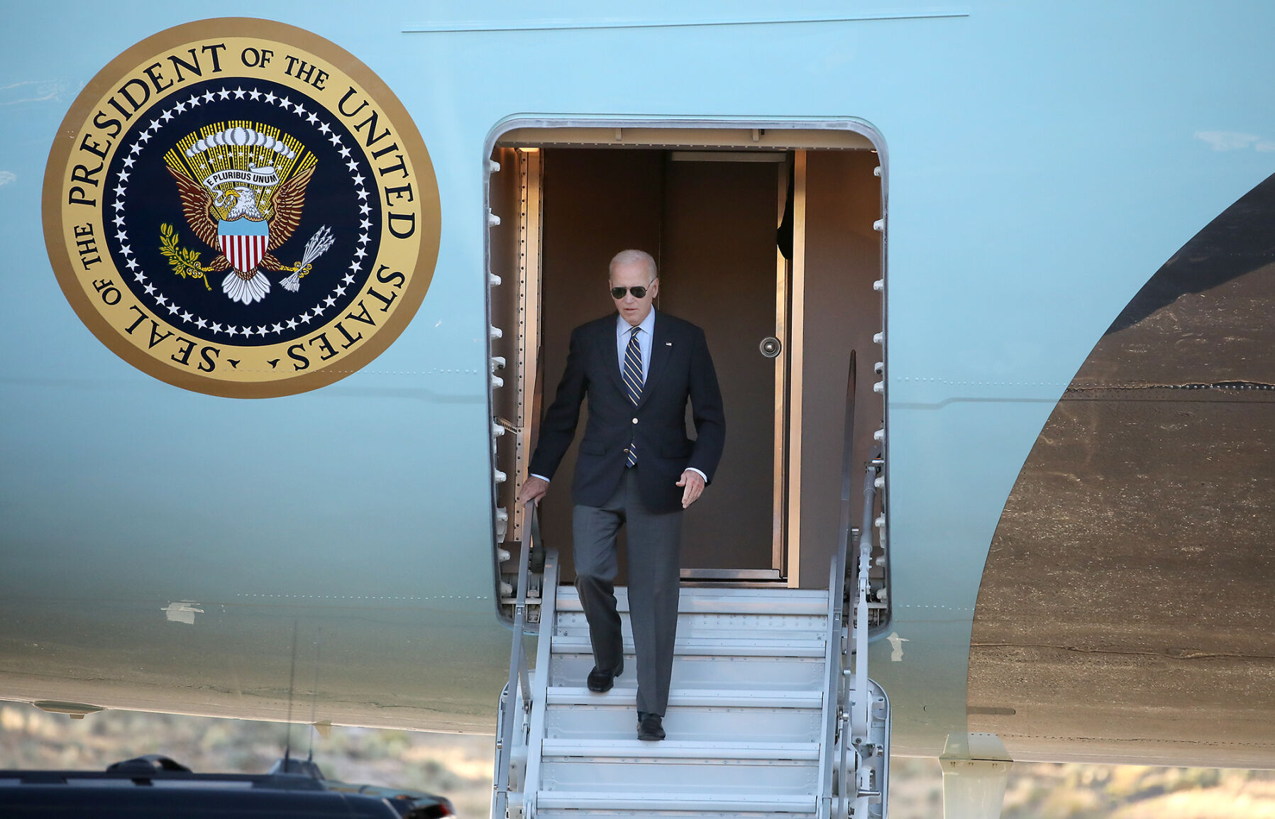 Gallery President Biden arrives at Grand Canyon Airport aboard