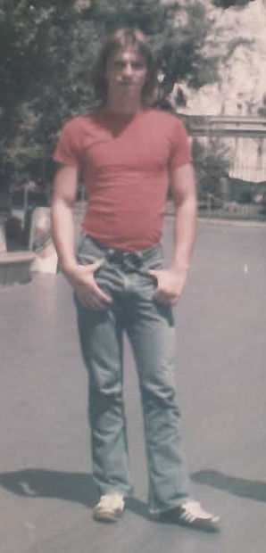1987: Douglas Goss