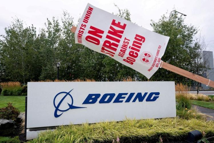 Transportation chief Resolution of Boeing strike is essential