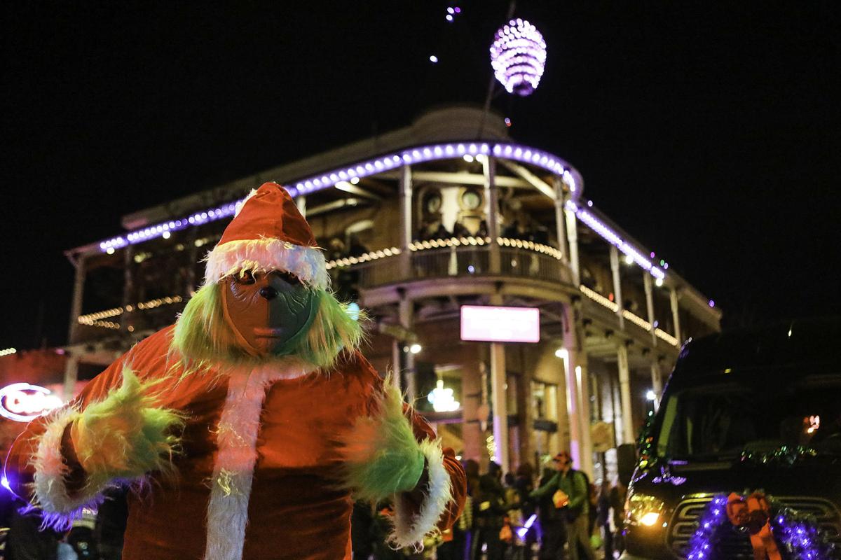 City Of Flagstaff Christmas Parade 2022 Gallery: Annual Holiday Lights Parade Returns To Downtown Flagstaff | Local  | Azdailysun.com