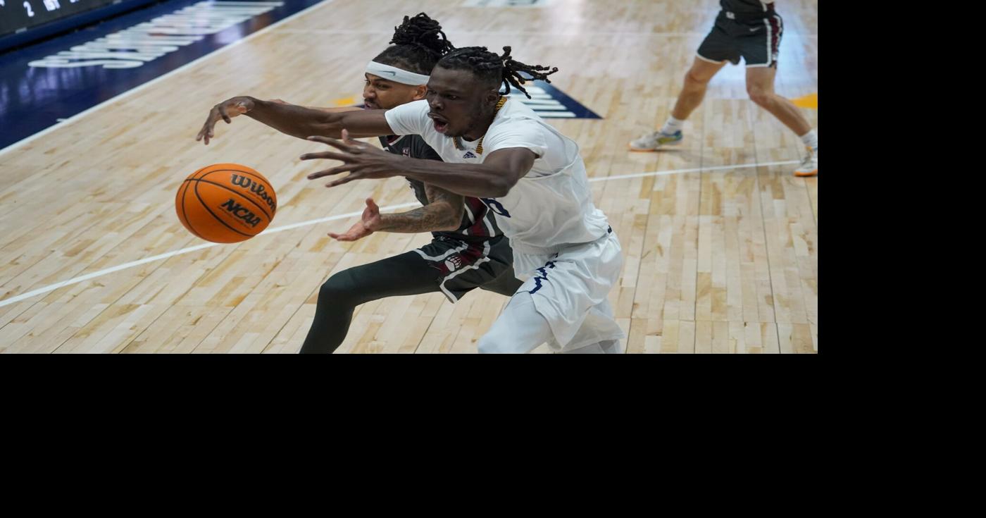 Four the longest time: NAU men's basketball drops 4th straight, losing to Montana at home