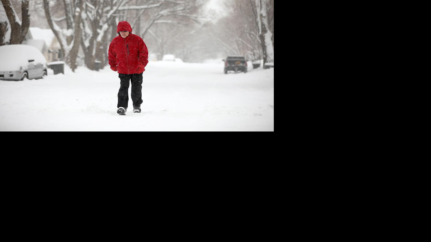 Tuesday snow closes Flagstaff highways, schools, public services