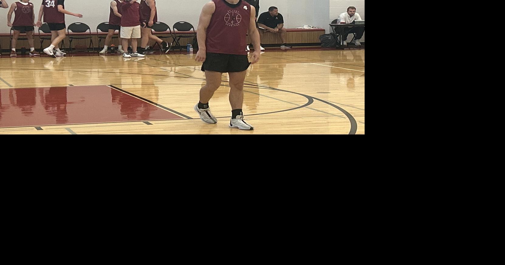 Pressure's off for Wisconsin men's basketball commit who keeps improving