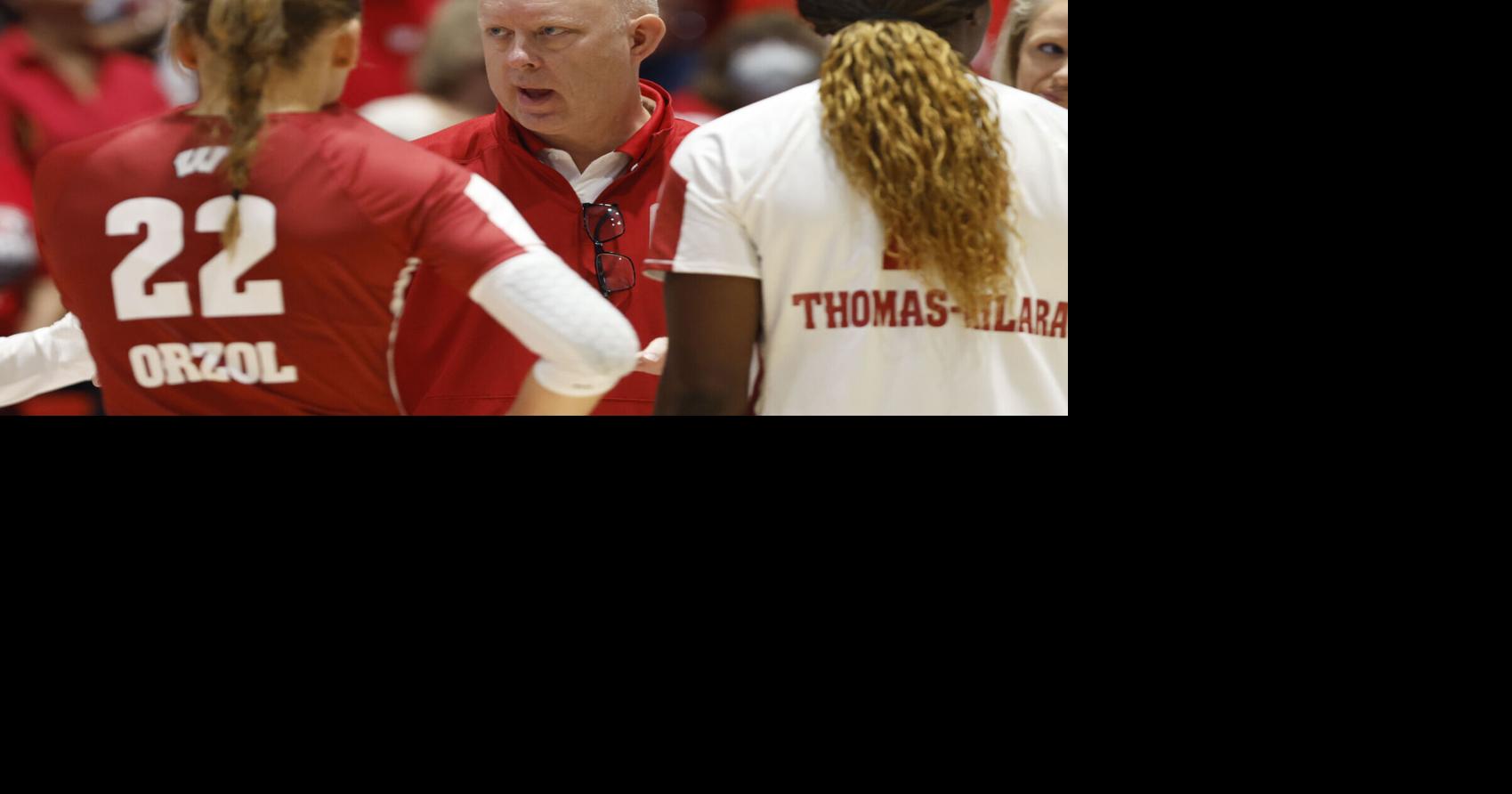 Wisconsin volleyball coach Kelly Sheffield contract details