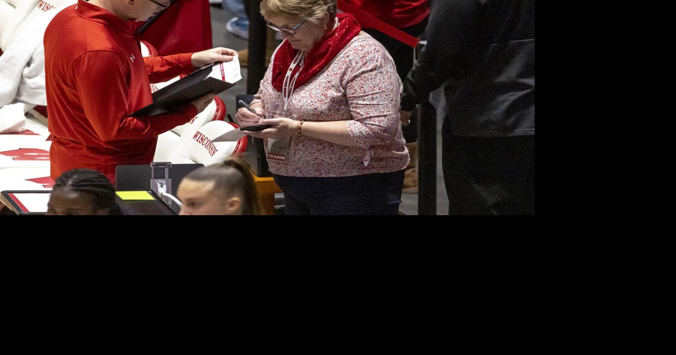 Polzin Wisconsin volleyball admires its 'loyal Badger'