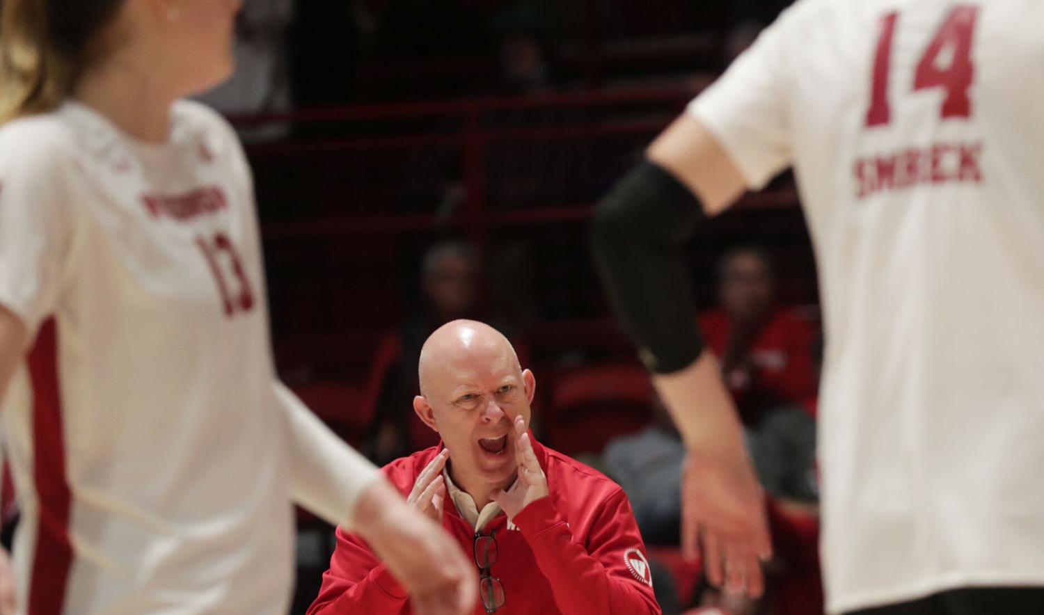 Louisville player commits to UW volleyball for 2025