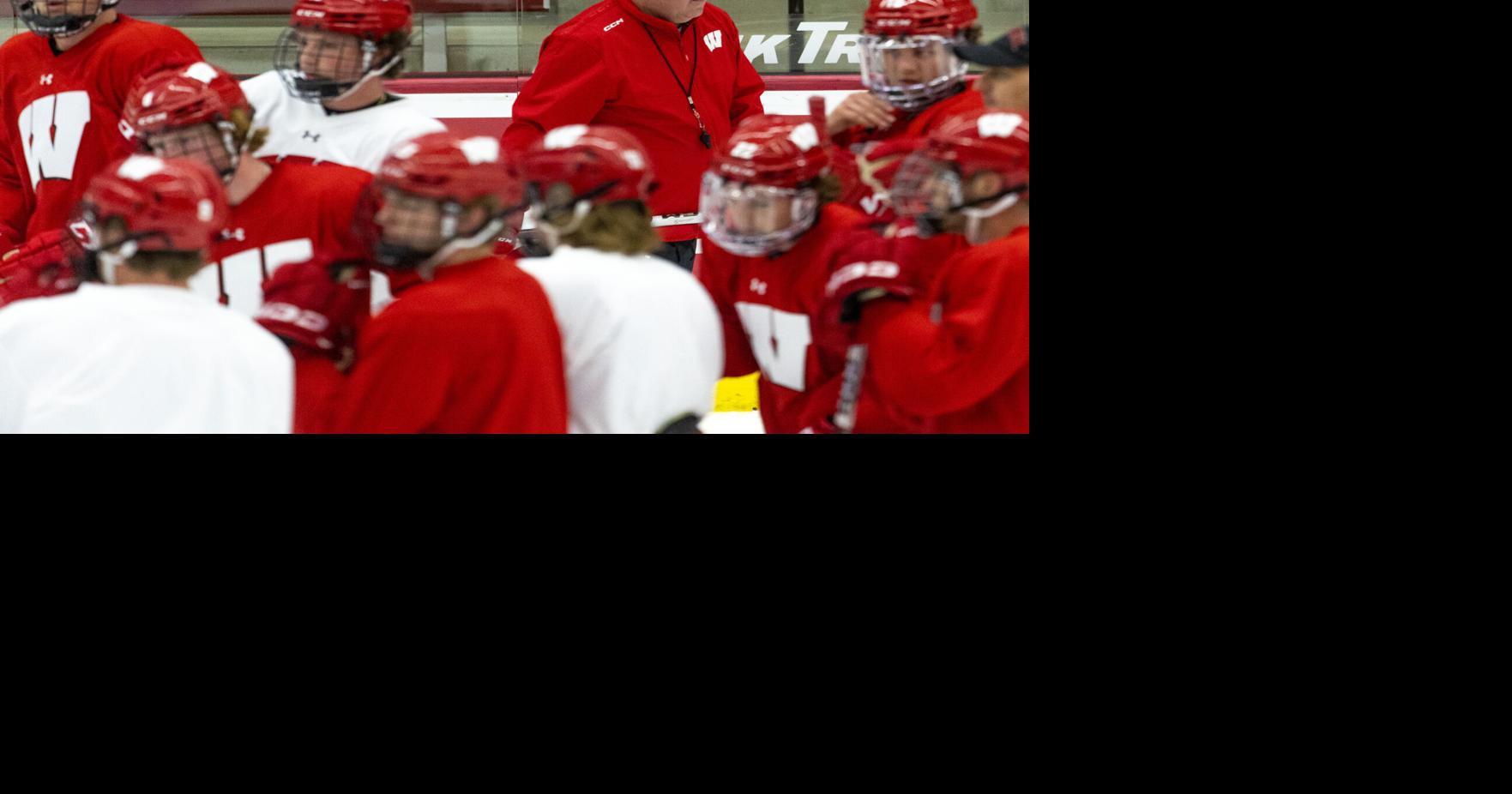 Wisconsin men's hockey climbs into top 5 in rankings