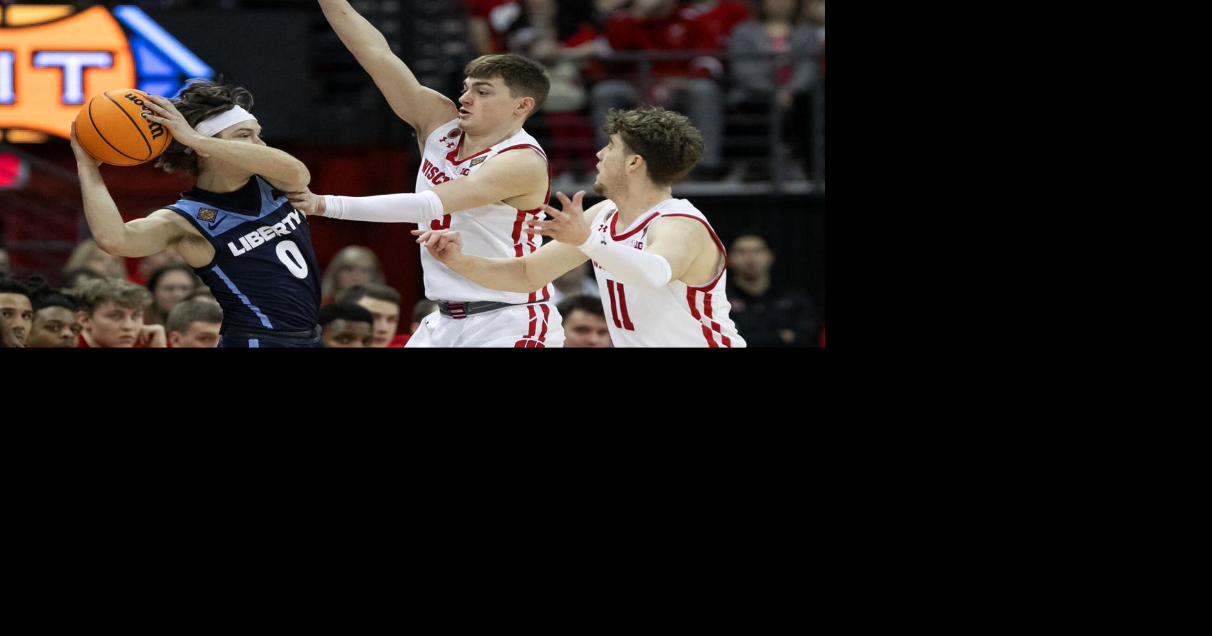 Fans praise Wisconsin men's basketball's effort in NIT win against Liberty