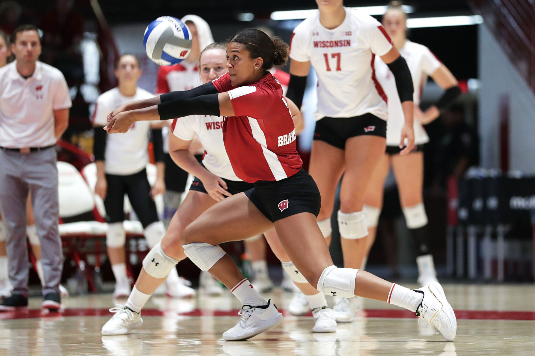 NCAA forces Wisconsin volleyball transfer to sit for half of season