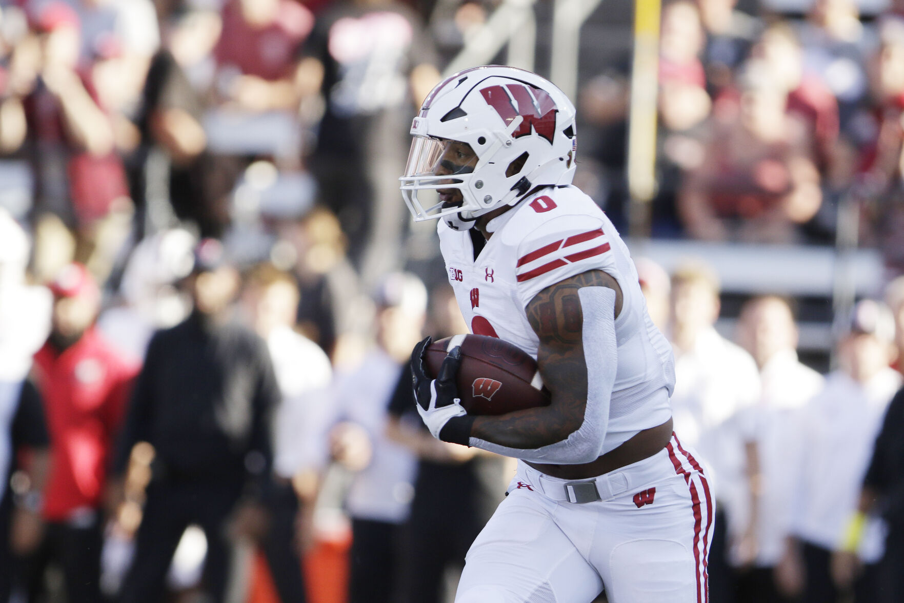 Wisconsin Football's Braelon Allen Talks With Luke Fickell