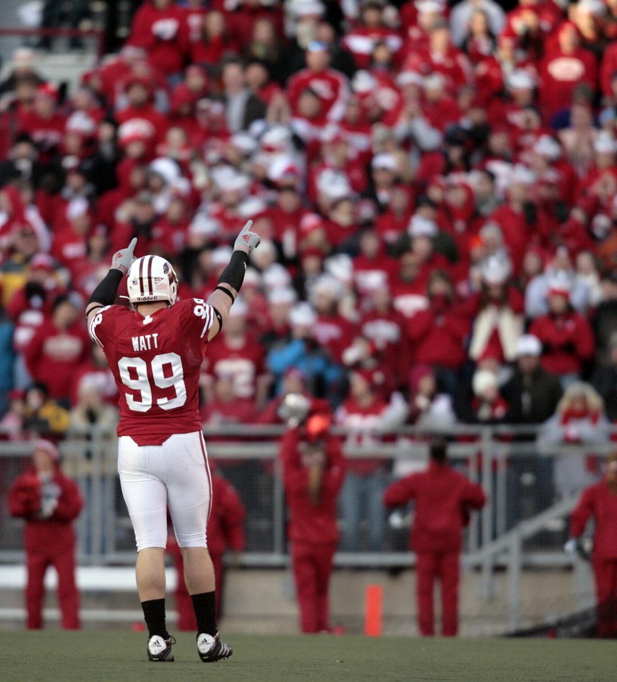 Wisconsin to induct J.J. Watt into Athletic Hall of Fame