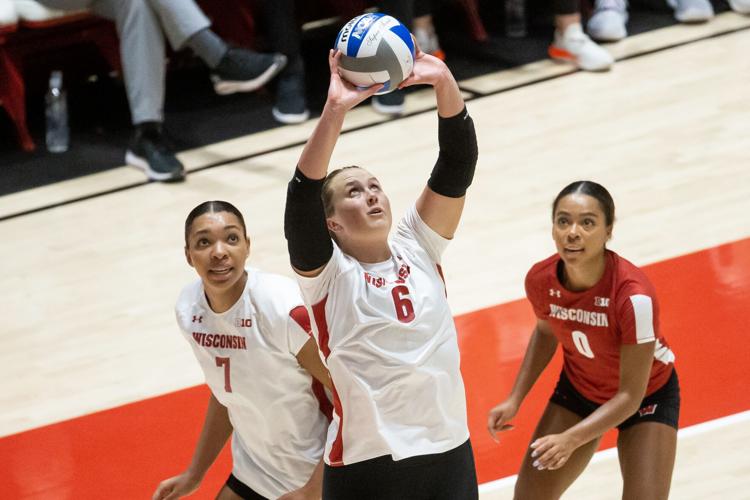 Randy Johnson's daughter is volleyball star