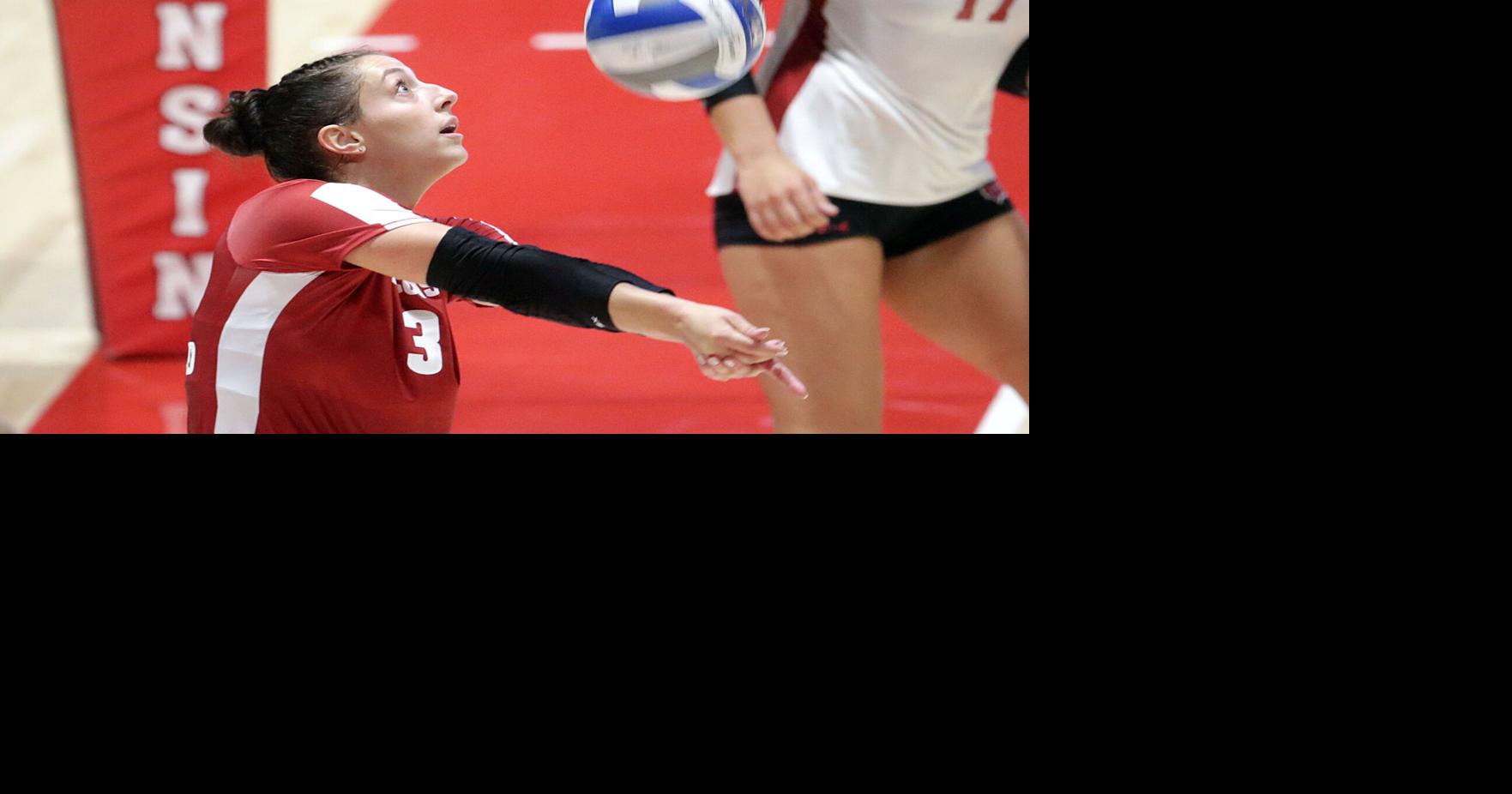 Former Wisconsin volleyball defensive specialist transferring