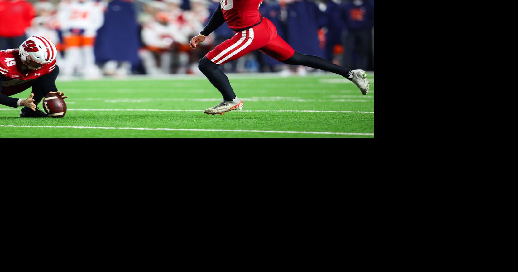 Wisconsin kicker Nathanial Vakos on struggles, NCAA lawsuit
