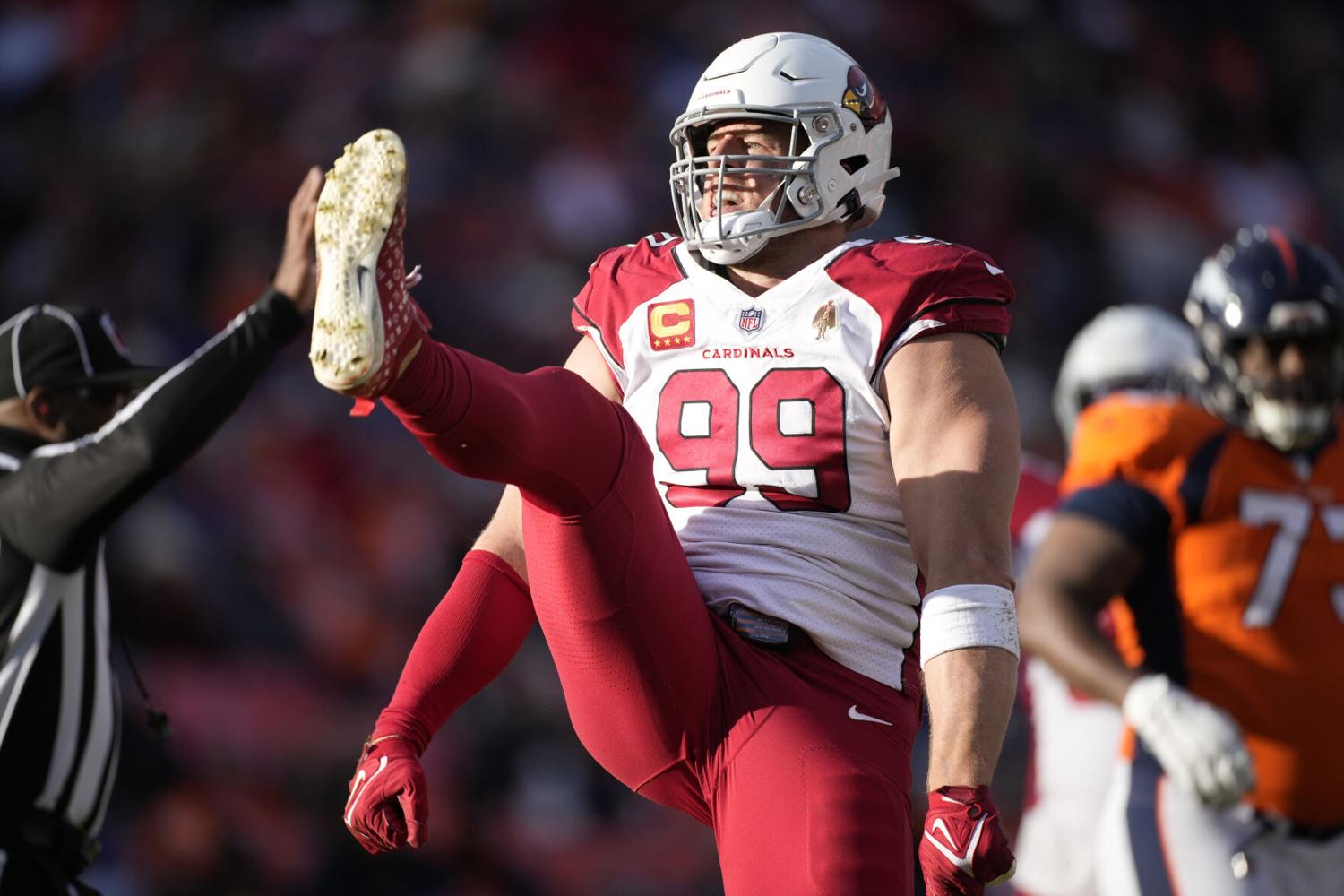Former Wisconsin football player J.J. Watt announces NFL retirement