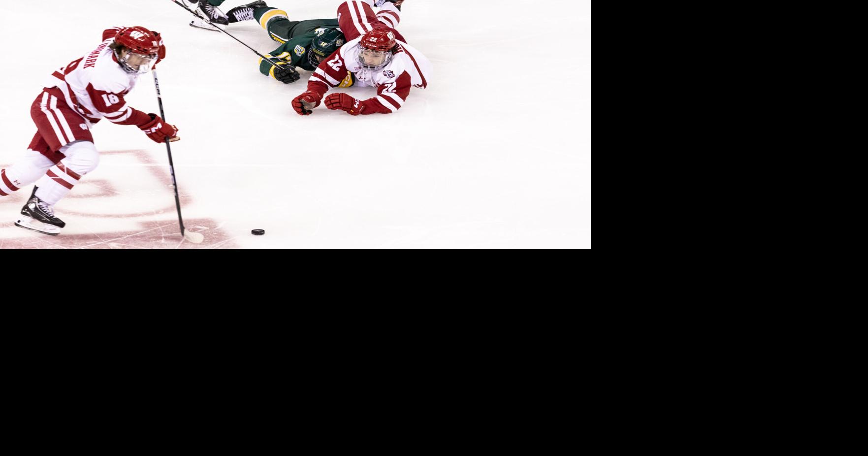 Wisconsin men's hockey linemates' connection proves key