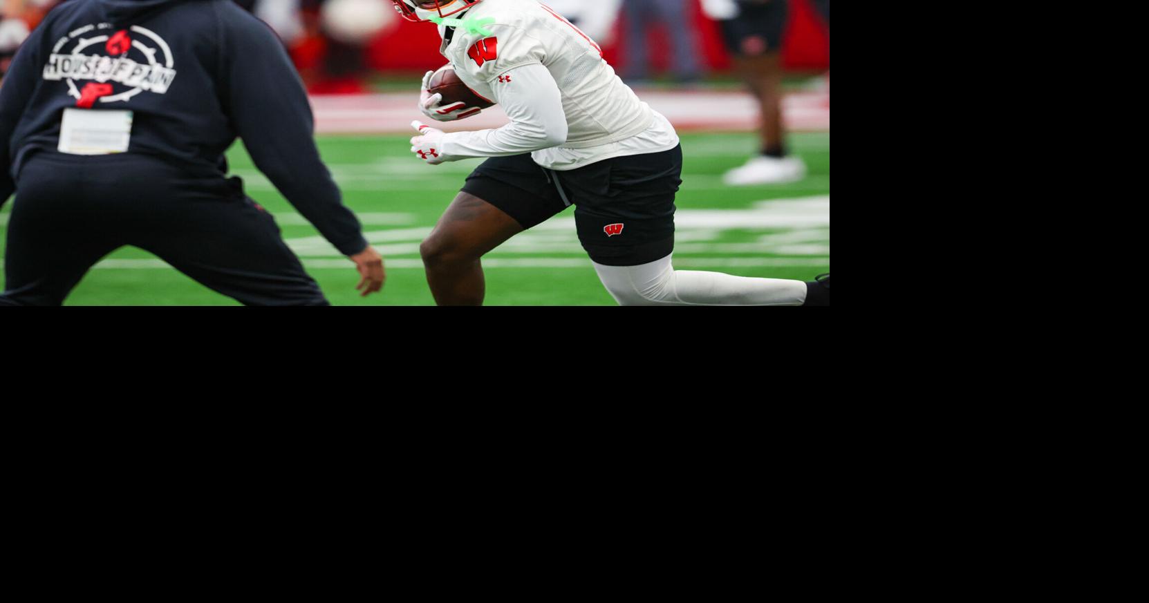 Why Wisconsin football's new WR coach fit the program