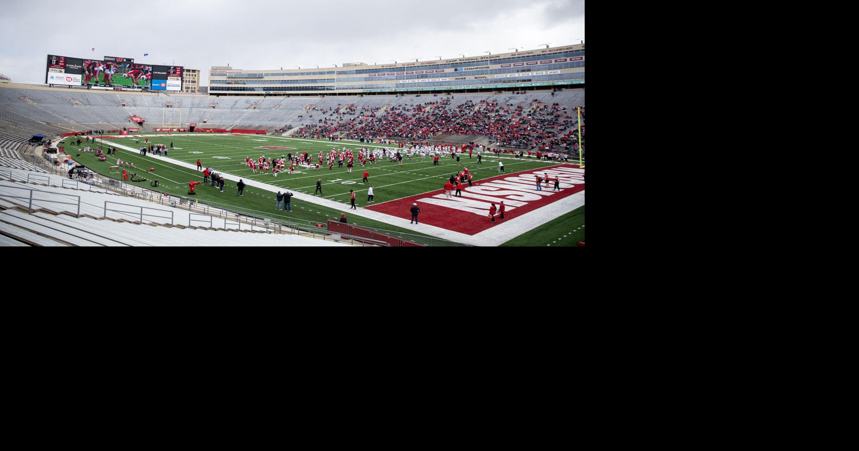 Wisconsin's football stadium to host golfing event in August