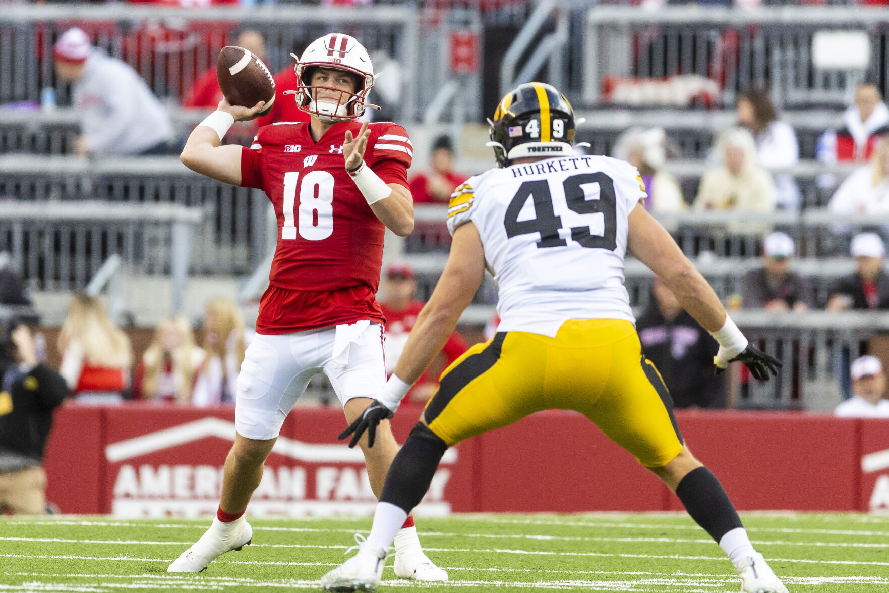 Wisconsin Football Confident In Quarterback Braedyn Locke