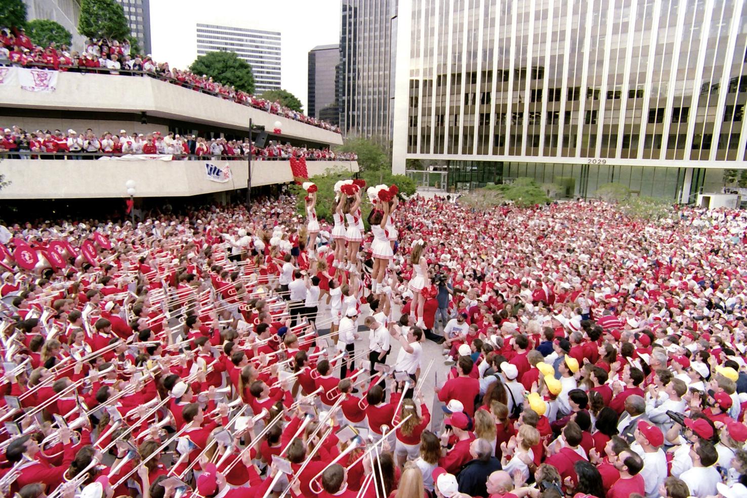 Reliving 1993 Wisconsin football Rose Bowl team Episode 1