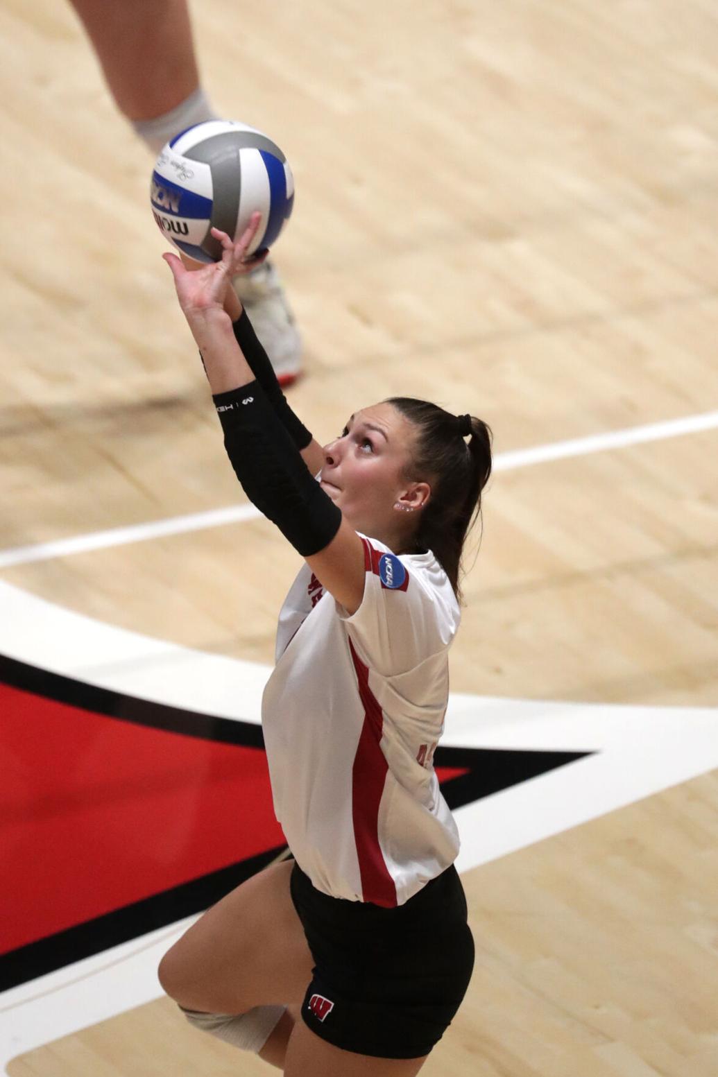 Photos Wisconsin volleyball cruises past Quinnipiac in NCAA Tourney opener