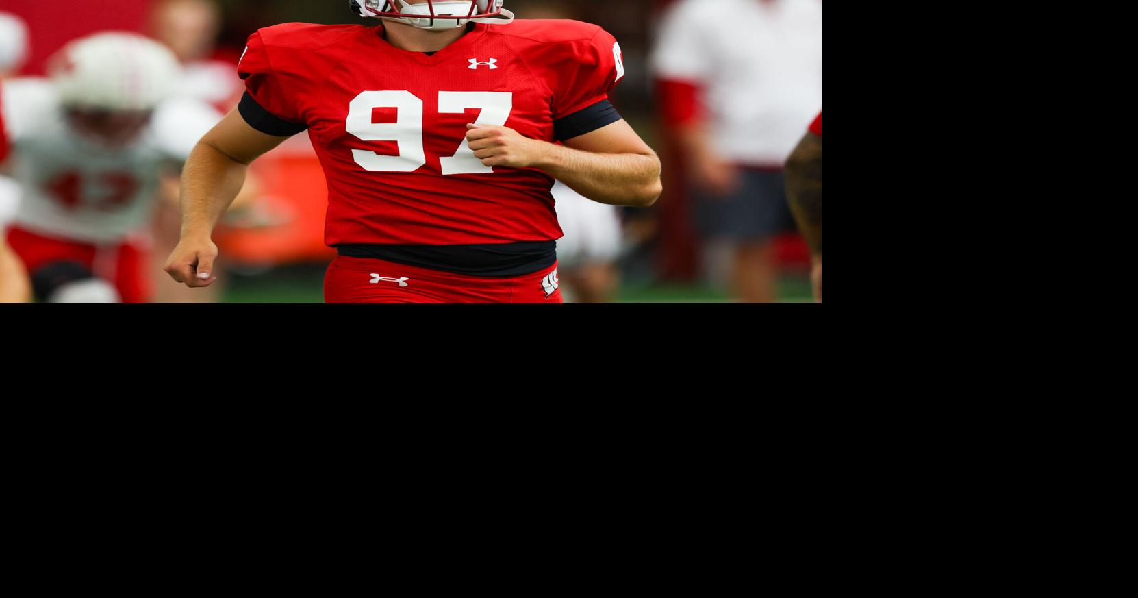 Inside Wisconsin football's battle to find a starting kicker